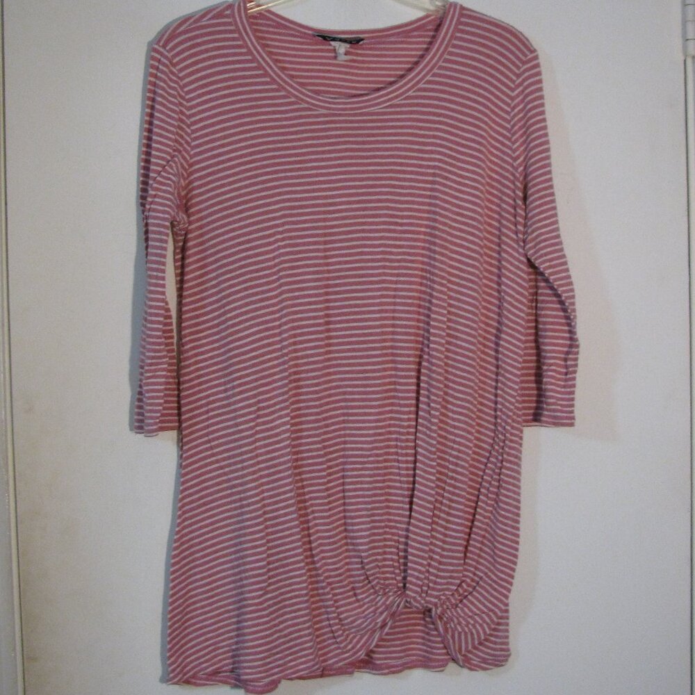 * Adara Pink White Blouse Fits Medium Stripes Striped Knot at Hem